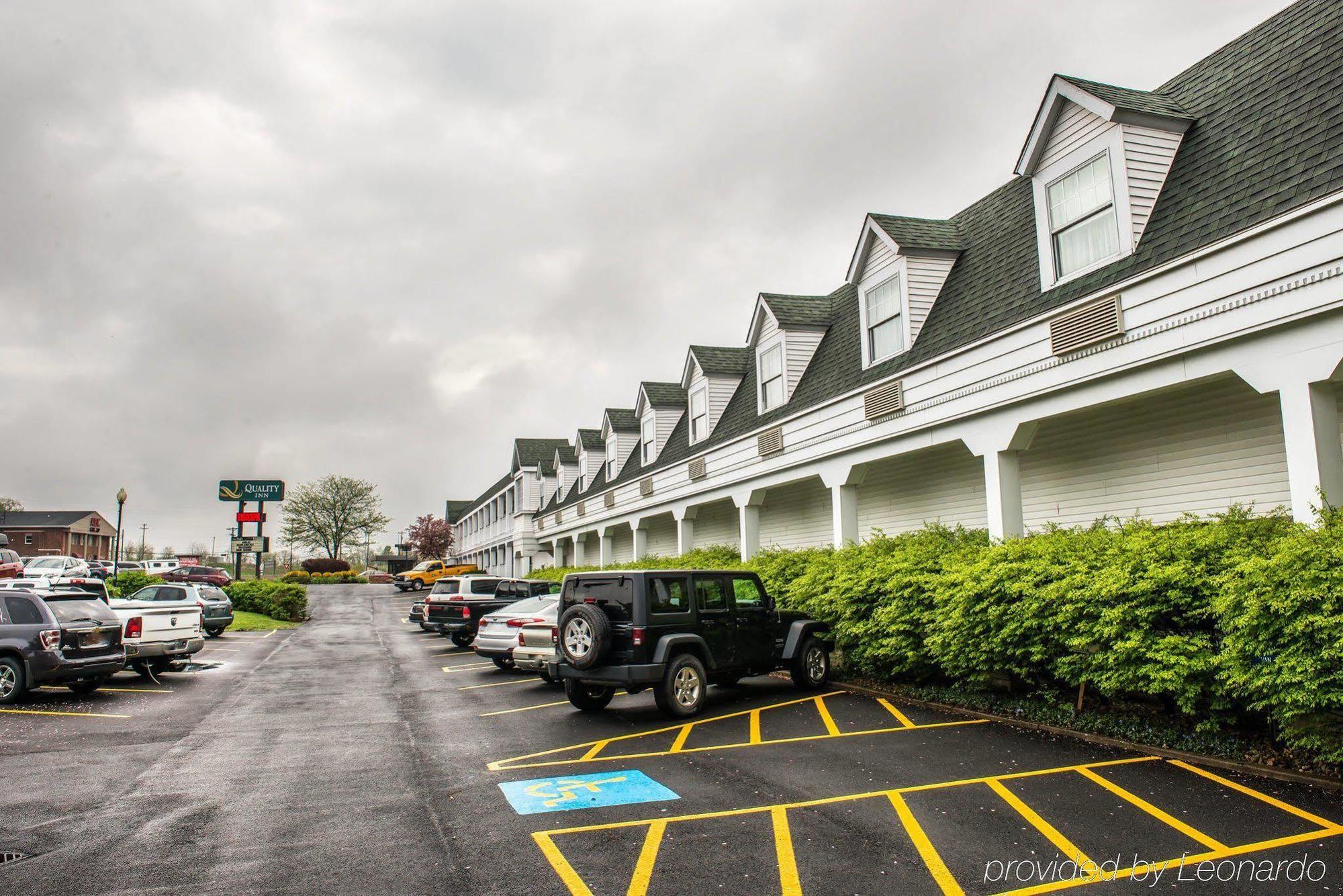 Quality Inn Pittsburgh Airport Oakdale Exterior foto